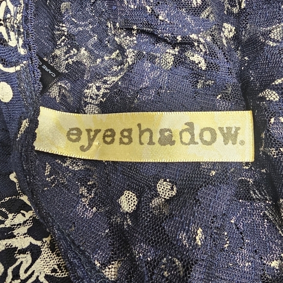 Eyeshadow V-Neck Short Sleeve Sheer With Floral Accent Size 17/19 - Picture 6 of 11